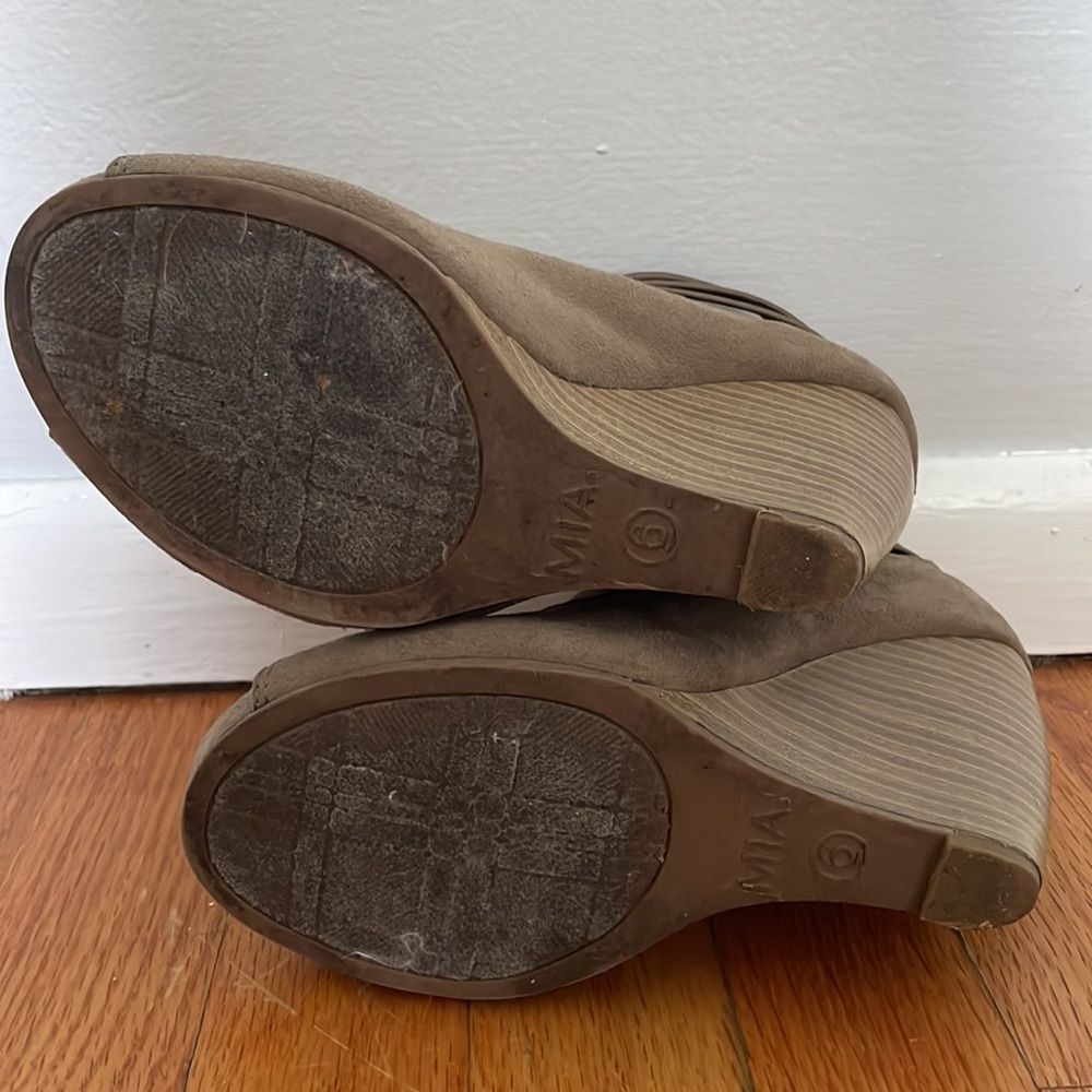 MIA Malibu Beige Strappy Wedge Sandals Women’s Size 6M - Picture 7 of 10